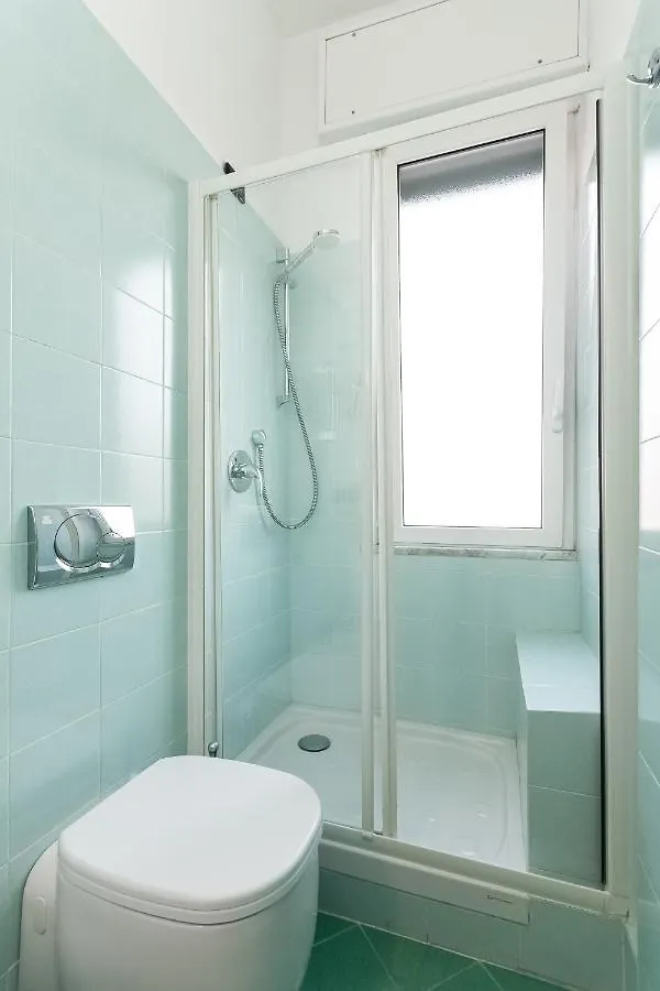 100 Metri Dal Mare - Centro Citta Apartment Genoa