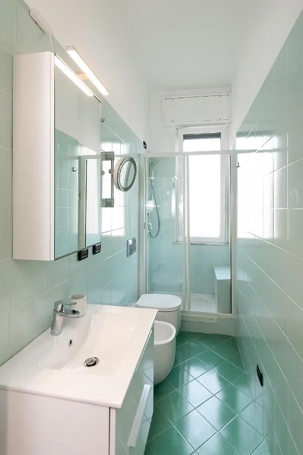 100 Metri Dal Mare - Centro Citta Apartment Genoa Italy